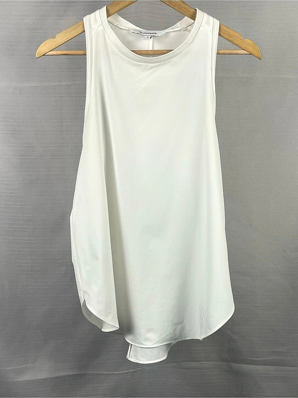 Banana Republic BR Standard White High-Low Racerback Activewear Tank Top - Small